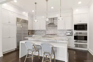 3000 Royal Ct, North Hills, NY 11040 - Photo 9