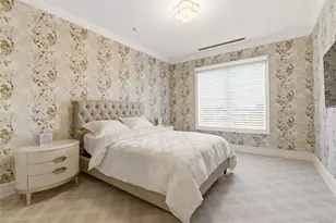 3000 Royal Ct, North Hills, NY 11040 - Photo 17