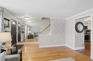 304 Parr Meadow Dr, Newburgh, NY 12550 - Photo 7