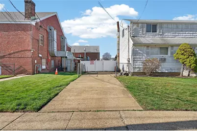 188 Amherst Street, Hempstead, NY 11550 - Photo 27