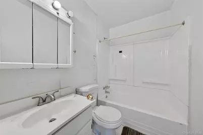 188 Amherst Street, Hempstead, NY 11550 - Photo 15