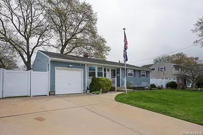 99 Ronkonkoma Boulevard, Centereach, NY 11720 - Photo 3