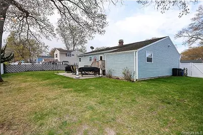 99 Ronkonkoma Boulevard, Centereach, NY 11720 - Photo 29