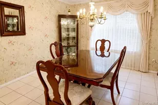 280 Brettonwoods Dr, Coram, NY 11727 - Photo 5