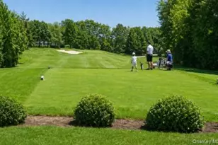 280 Brettonwoods Dr, Coram, NY 11727 - Photo 21