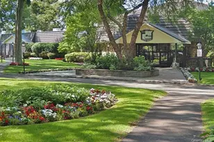 280 Brettonwoods Dr, Coram, NY 11727 - Photo 15