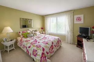 280 Brettonwoods Dr, Coram, NY 11727 - Photo 13