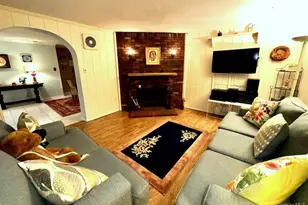 280 Brettonwoods Dr, Coram, NY 11727 - Photo 7