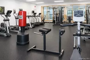 280 Brettonwoods Dr, Coram, NY 11727 - Photo 9