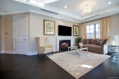 5000 Royal Court #5014, North Hills, NY 11040 - Photo 5