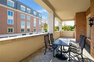 5000 Royal Ct, North Hills, NY 11040 - Photo 29