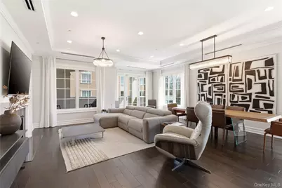 5000 Royal Court #5014, North Hills, NY 11040 - Photo 13