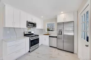 90 30th St, Copiague, NY 11726 - Photo 19