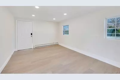 90 30th Street, Copiague, NY 11726 - Photo 21