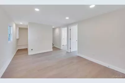 90 30th Street, Copiague, NY 11726 - Photo 23