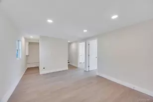 90 30th St, Copiague, NY 11726 - Photo 23