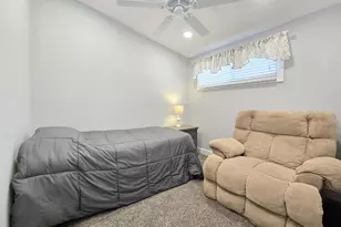 25 Peter Rd, Ronkonkoma, NY 11779 - Photo 15