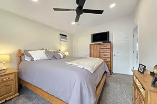 25 Peter Rd, Ronkonkoma, NY 11779 - Photo 17