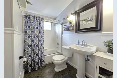 25 Peter Road, Ronkonkoma, NY 11779 - Photo 11