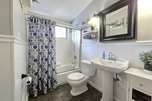 25 Peter Rd, Ronkonkoma, NY 11779 - Photo 11