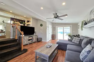 25 Peter Rd, Ronkonkoma, NY 11779 - Photo 9