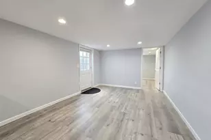 25 Peter Rd, Ronkonkoma, NY 11779 - Photo 21