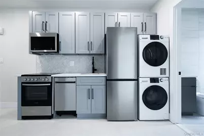 315 W Broadway #1N, Long Beach, NY 11561 - Photo 3