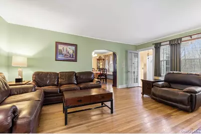 306 Hutchinson Boulevard, Mount Vernon, NY 10552 - Photo 5