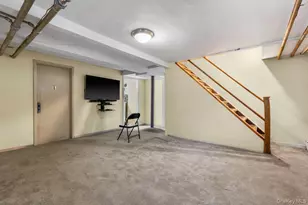 306 Hutchinson Blvd, Mount Vernon, NY 10552 - Photo 21