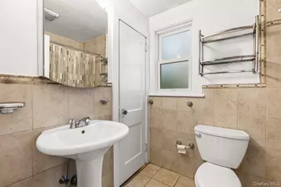 306 Hutchinson Boulevard, Mount Vernon, NY 10552 - Photo 19