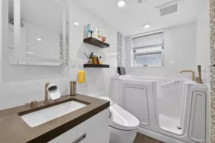 25-28 148th St, Flushing, NY 11354 - Photo 25