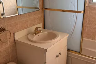 1013 Rottkamp St, Valley Stream, NY 11580 - Photo 5