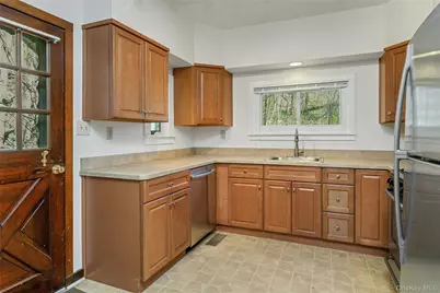 147 Stoneleigh Avenue, Carmel, NY 10512 - Photo 13