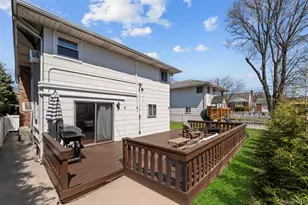 1383 B St, Elmont, NY 11003 - Photo 27