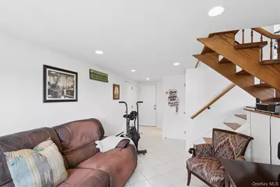 48 Roxbury Drive, Commack, NY 11725 - Photo 15