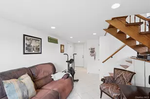 48 Roxbury Dr, Commack, NY 11725 - Photo 15