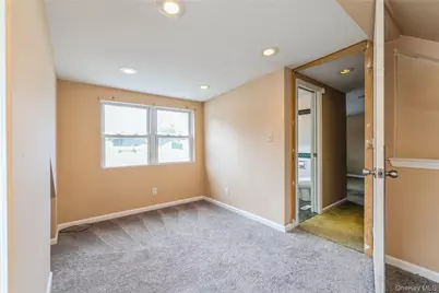 146 Swezey Lane, Middle Island, NY 11953 - Photo 27