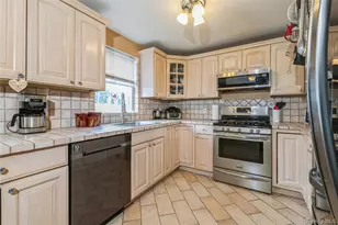 146 Swezey Ln, Middle Island, NY 11953 - Photo 15