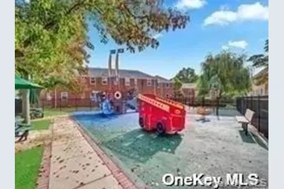 260-55 Langston Avenue #E-1, Glen Oaks, NY 11004 - Photo 17