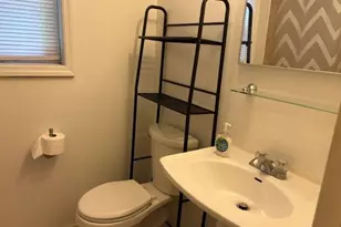 260-55 Langston Ave, Glen Oaks, NY 11004 - Photo 11