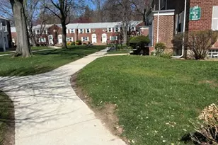 260-55 Langston Ave, Glen Oaks, NY 11004 - Photo 5