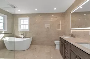 11 Evelyn Ct, Syosset, NY 11791 - Photo 17