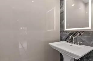 11 Evelyn Ct, Syosset, NY 11791 - Photo 13