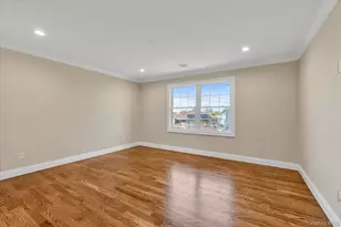11 Evelyn Ct, Syosset, NY 11791 - Photo 19