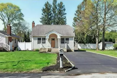 909 2nd Street N, East Northport, NY 11731 - Photo 3
