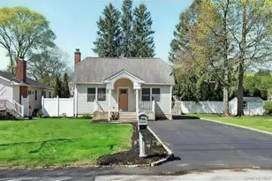 909 2nd St N, East Northport, NY 11731 - Photo 3