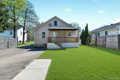 909 2nd Street N, East Northport, NY 11731 - Photo 21