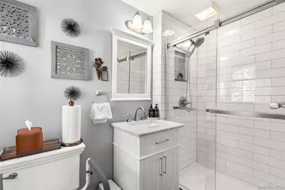 40 Wagstaff Lane, West Islip, NY 11795 - Photo 17