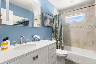 40 Wagstaff Ln, West Islip, NY 11795 - Photo 15