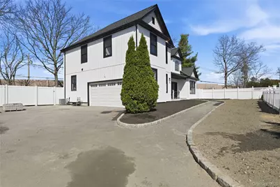 112 S Hillside Avenue, Nesconset, NY 11767 - Photo 7